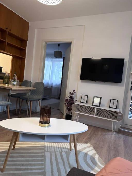 Cozy Apartment Mit Balkon I Wlan Dresden Buitenkant foto